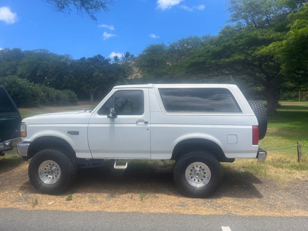 Ford-bronco-1995