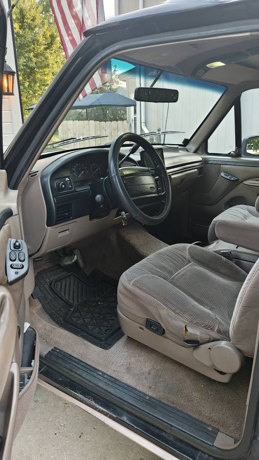 Ford-bronco-1995-black-4