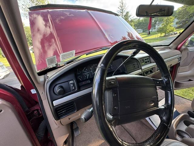 Ford-bronco-1995-red-16