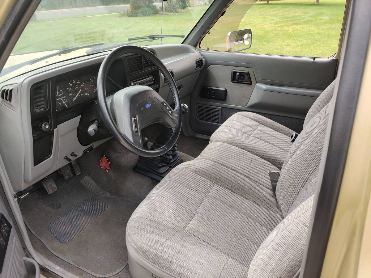 Ford-bronco-2-1990-custom-8