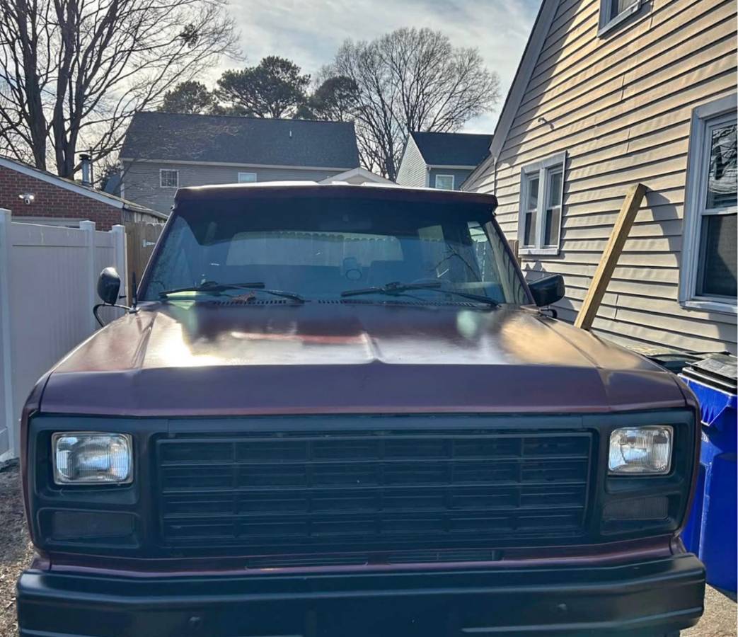 Ford-bronco-4x4-1981-custom-1
