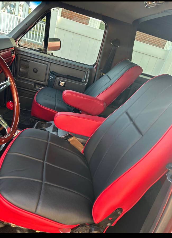 Ford-bronco-4x4-1981-custom-3