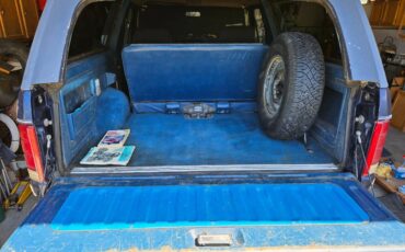 Ford-bronco-4x4-1984-blue-2