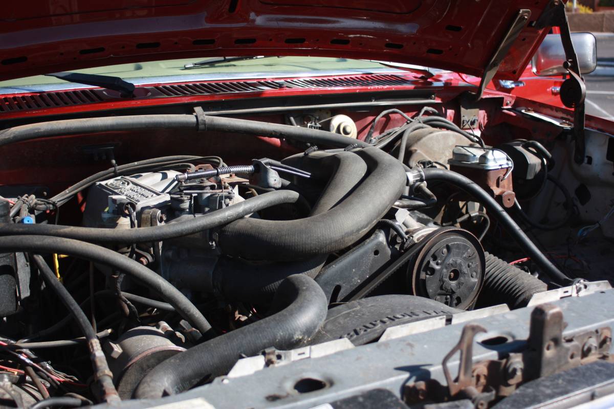 Ford-bronco-4x4-1985-red-12