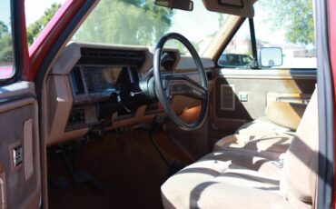 Ford-bronco-4x4-1985-red-4