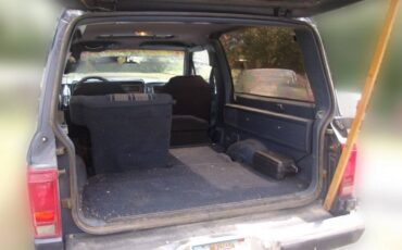Ford-bronco-4x4-1986-blue-5