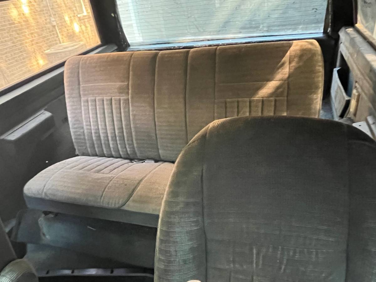 Ford-bronco-4x4-1990-black-7