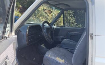 Ford-bronco-4x4-1990-white-2