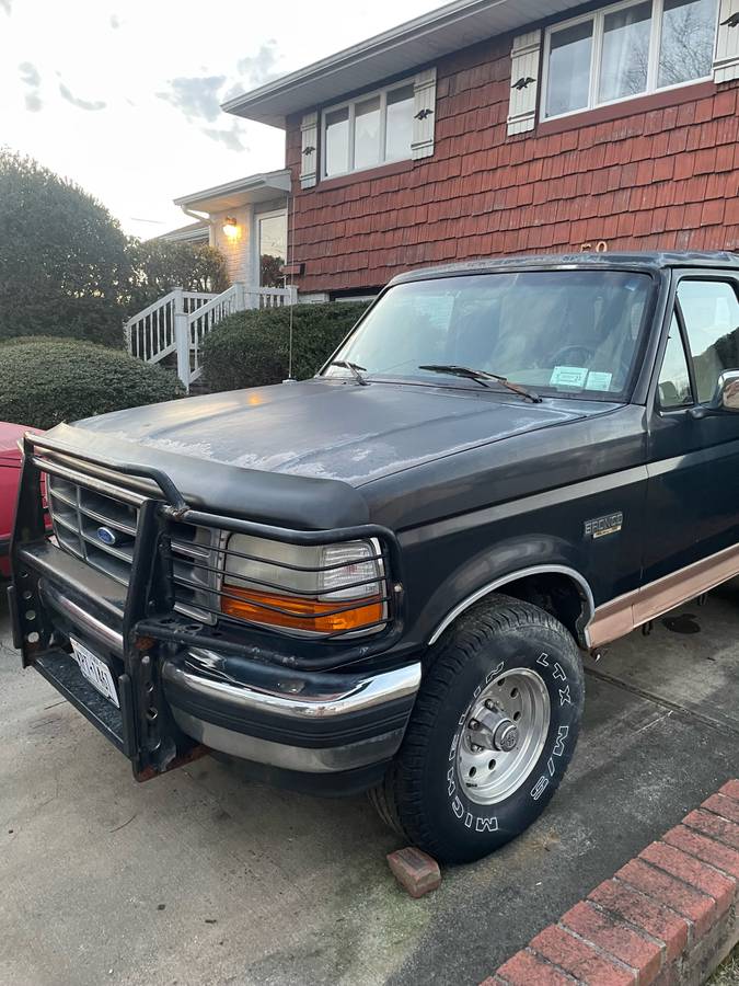 Ford-bronco-4x4-1995-black-1