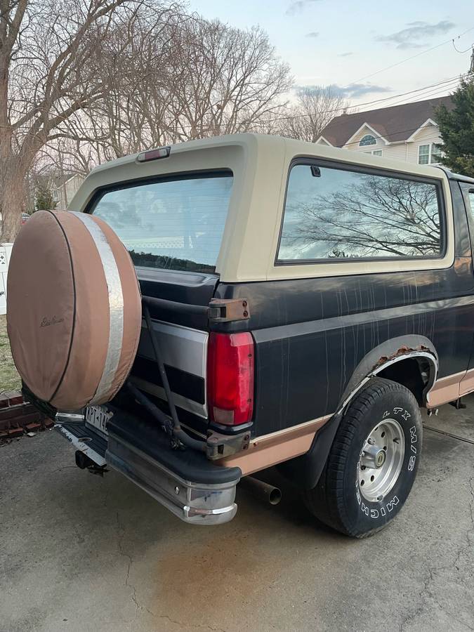 Ford-bronco-4x4-1995-black-4