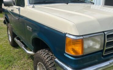 Ford-bronco-coustom-1989-blue-1