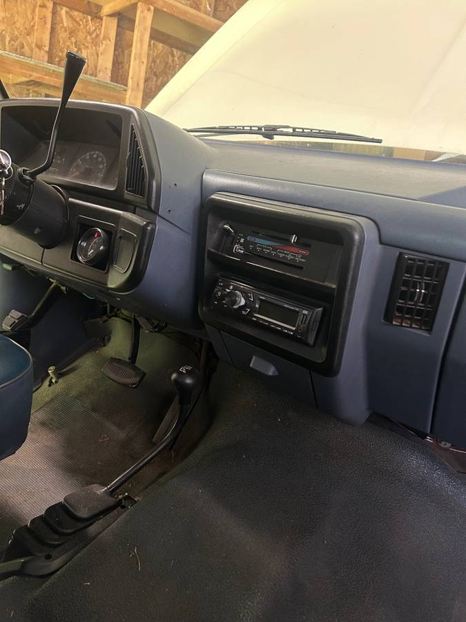 Ford-bronco-coustom-1989-blue-18