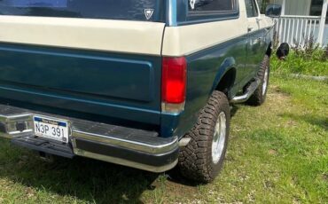 Ford-bronco-coustom-1989-blue-2