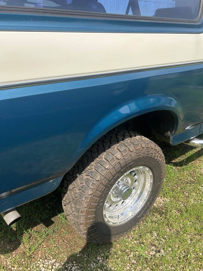 Ford-bronco-coustom-1989-blue-7