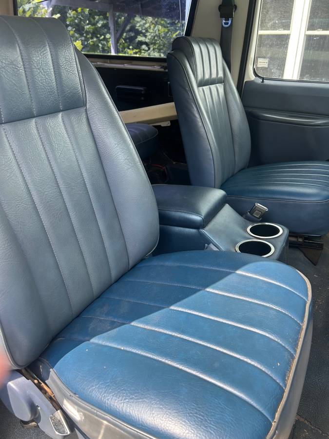 Ford-bronco-coustom-1989-blue-9
