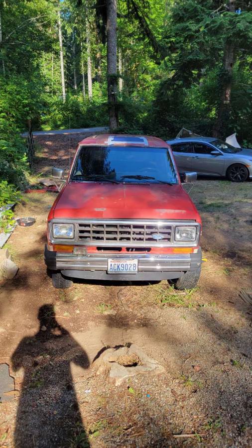 Ford-bronco-eddie-bauer-4x4-1985-red-2