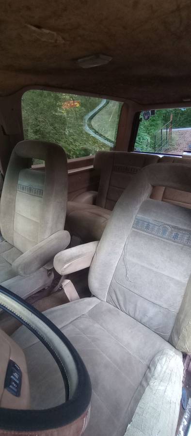 Ford-bronco-eddie-bauer-4x4-1985-red-6