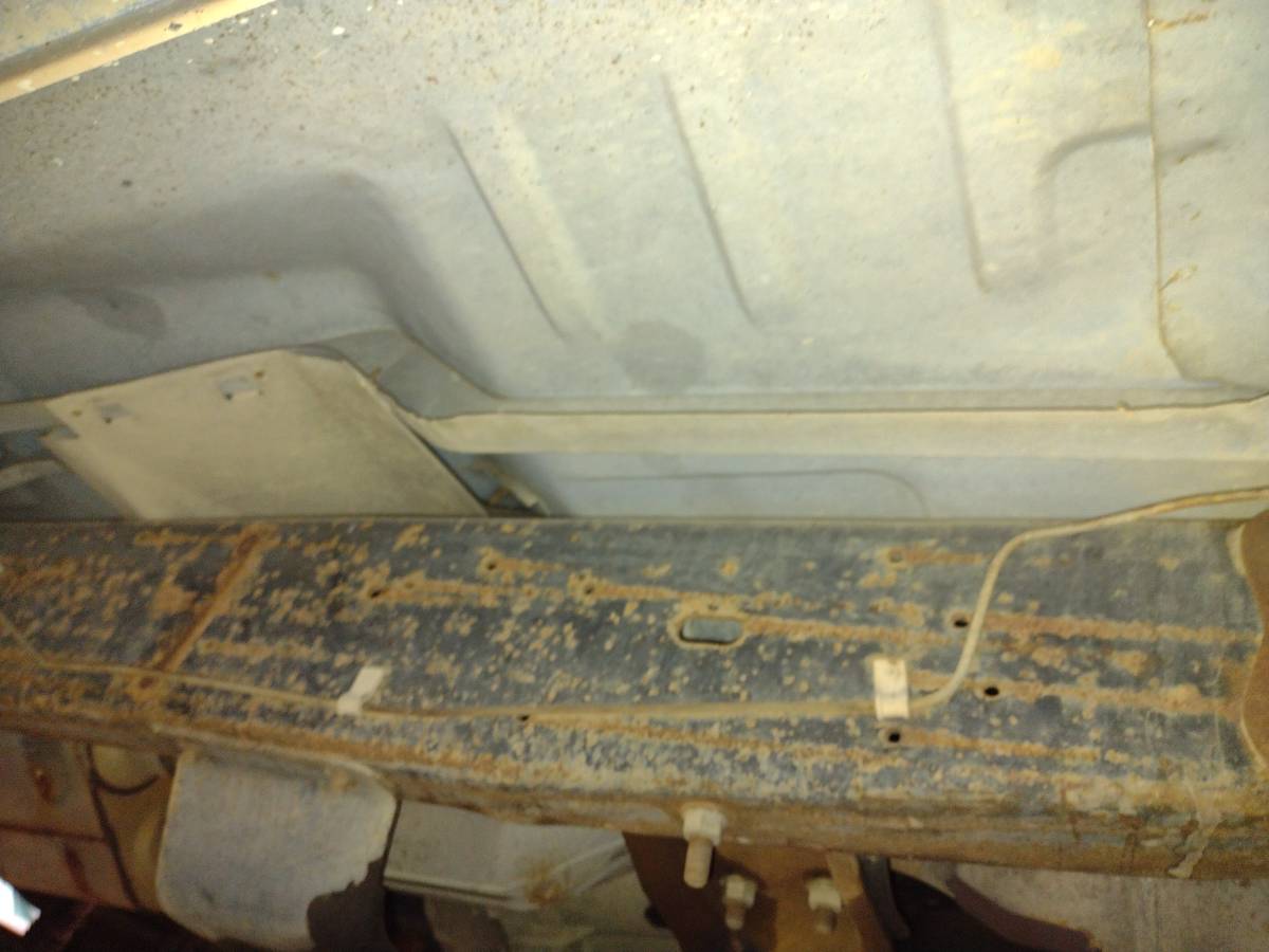 Ford-bronco-eddie-bauer-4x4-1986-brown-9