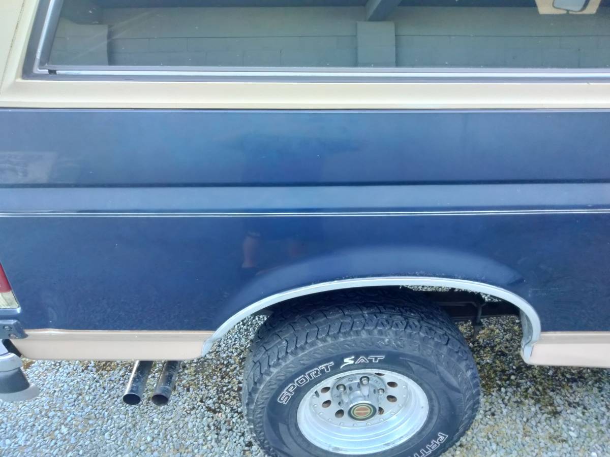 Ford-bronco-eddie-bauer-4x4-1990-blue-4