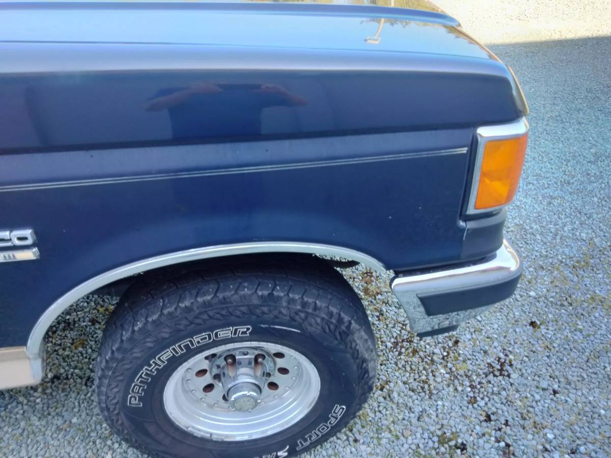 Ford-bronco-eddie-bauer-4x4-1990-blue-5