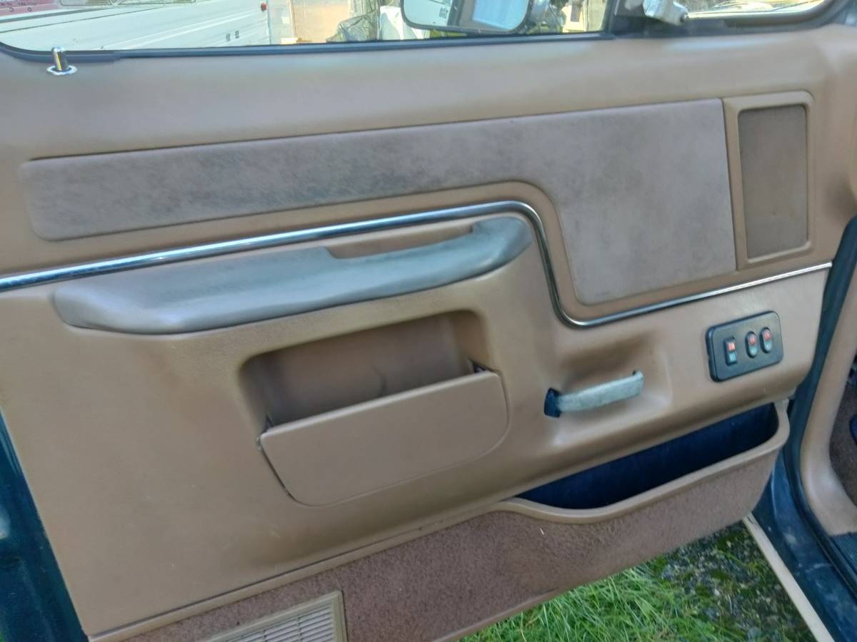 Ford-bronco-eddie-bauer-4x4-1990-blue-7