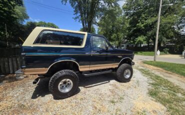 Ford-bronco-eddie-bauer-4x4-1994-green-1