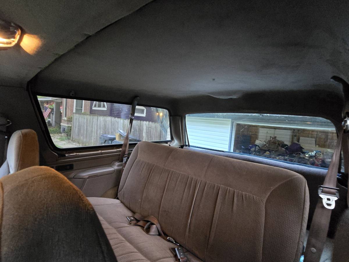 Ford-bronco-eddie-bauer-4x4-1994-green-12