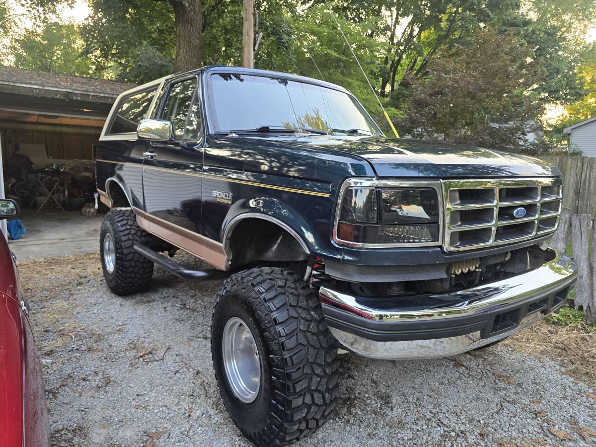 Ford-bronco-eddie-bauer-4x4-1994-green-14