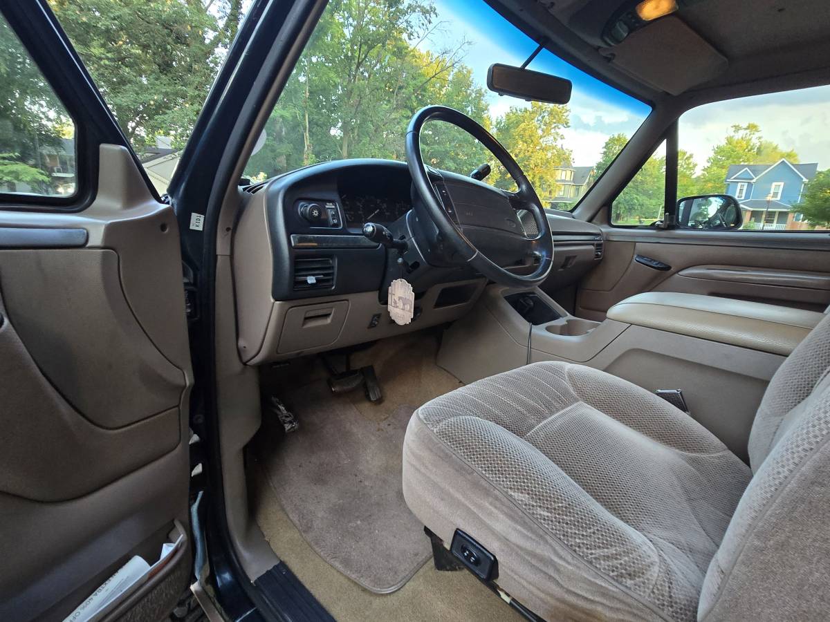 Ford-bronco-eddie-bauer-4x4-1994-green-9
