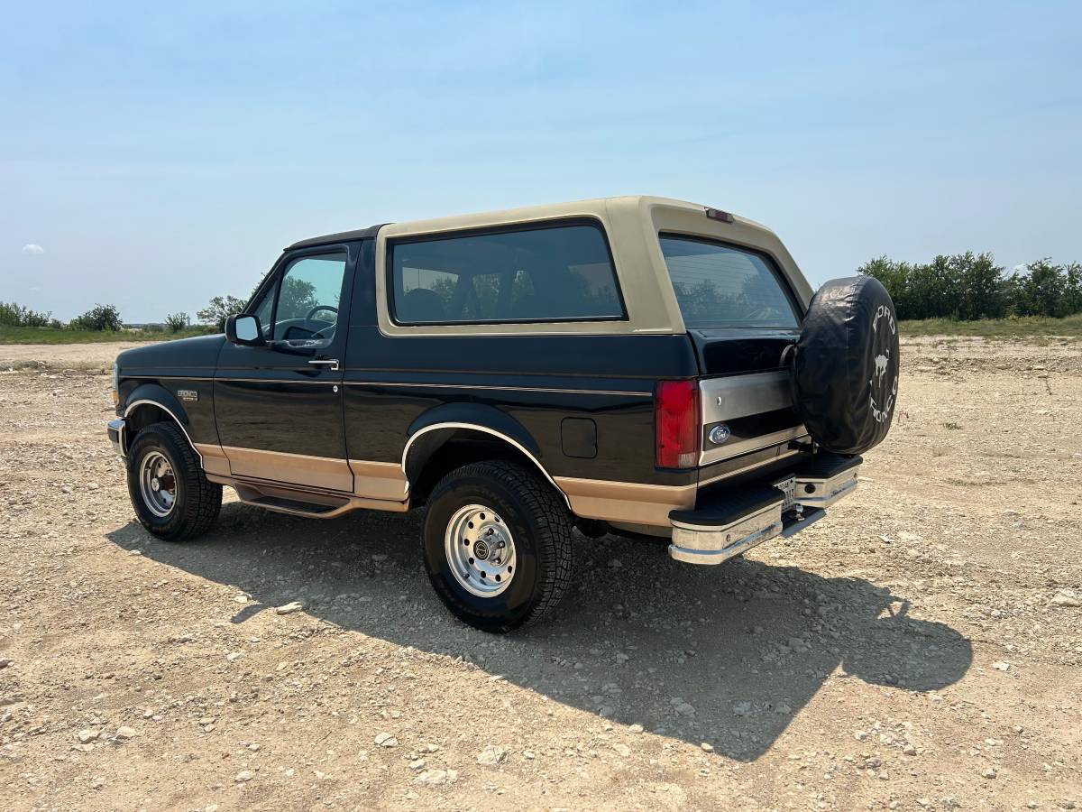 Ford-bronco-eddie-bauer-4x4-1995-1