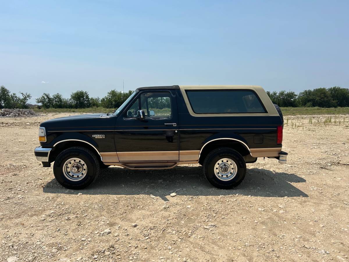 Ford-bronco-eddie-bauer-4x4-1995-2
