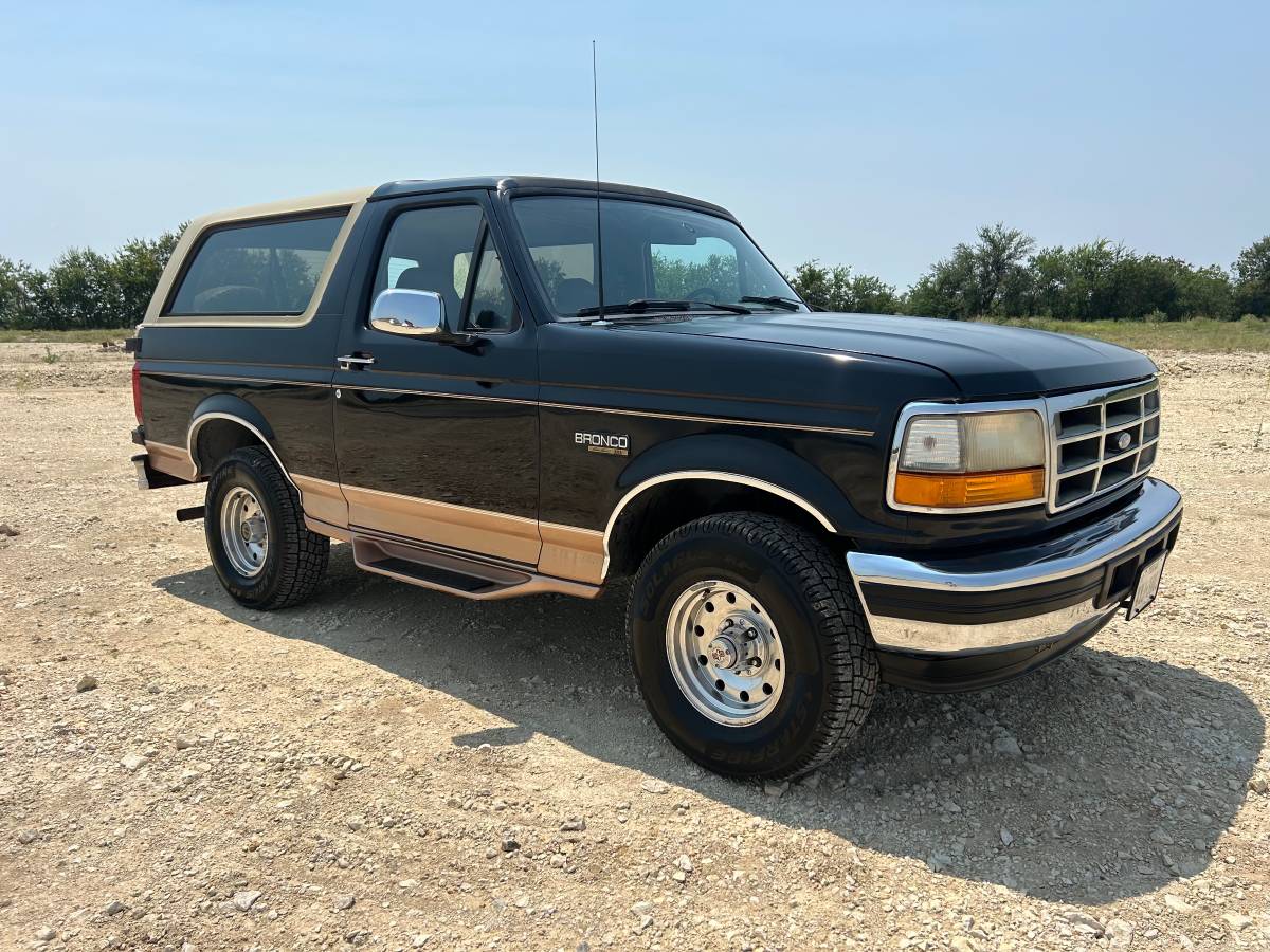 Ford-bronco-eddie-bauer-4x4-1995-3