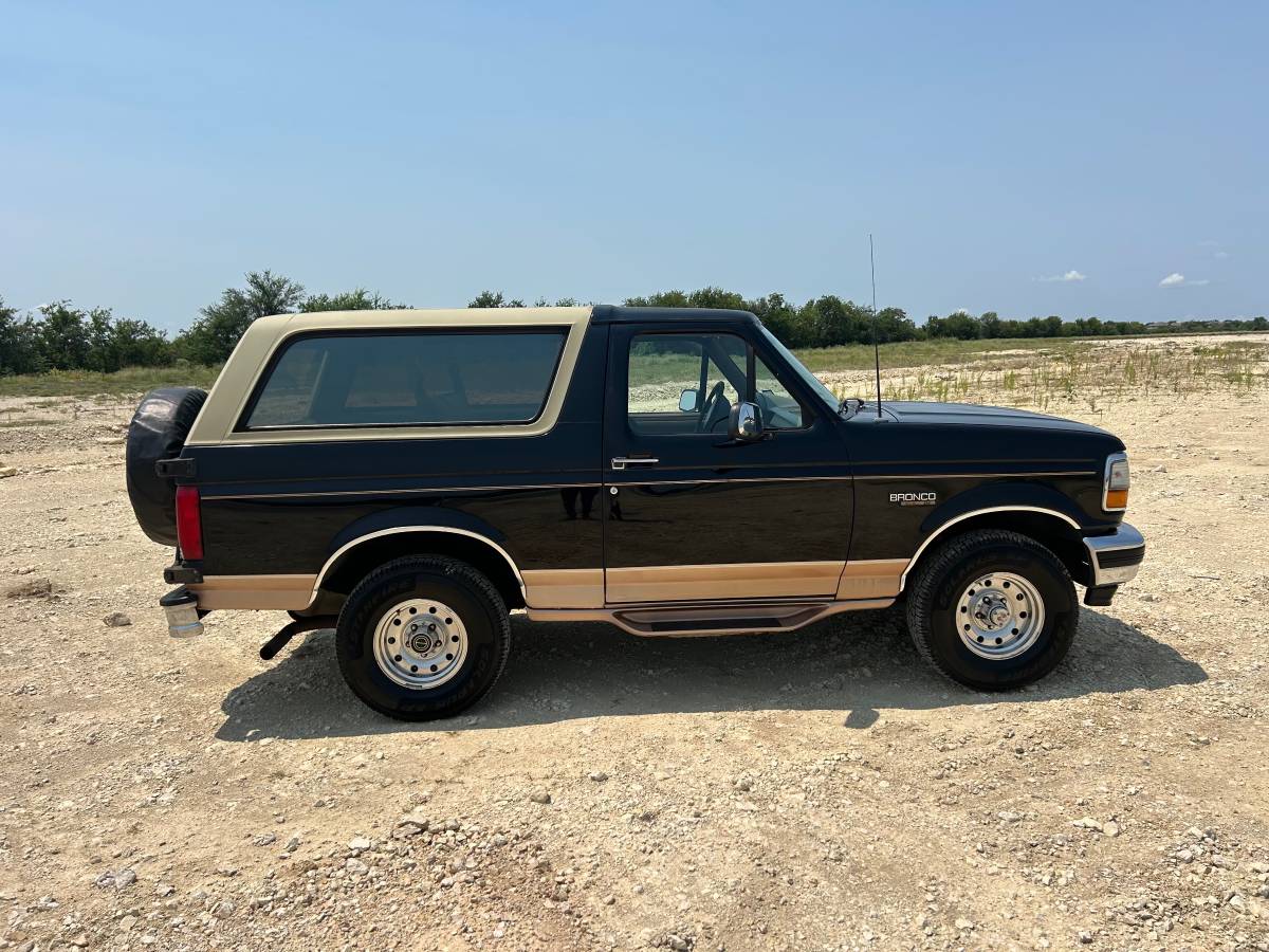 Ford-bronco-eddie-bauer-4x4-1995-5