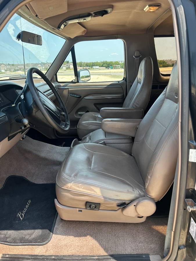 Ford-bronco-eddie-bauer-4x4-1995-6