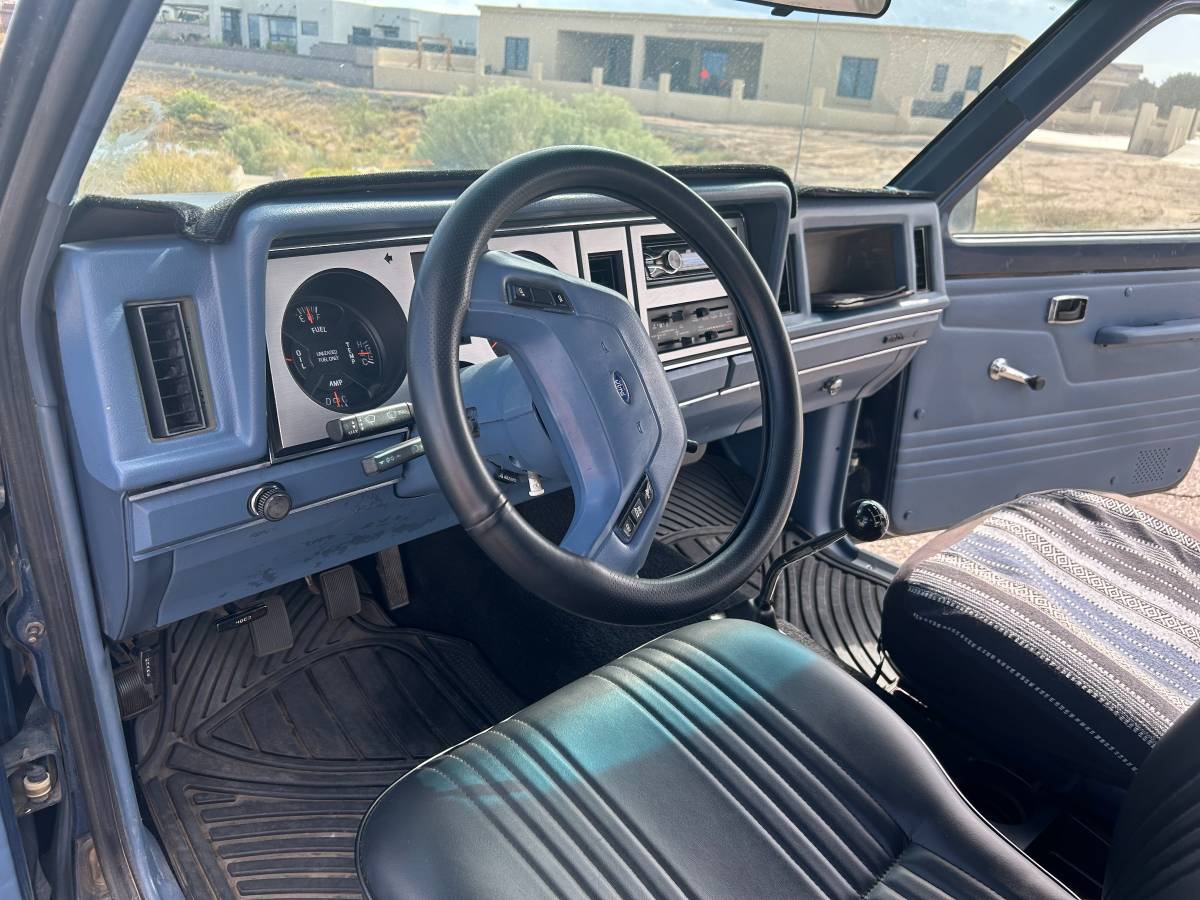Ford-bronco-ii-1986-blue-4