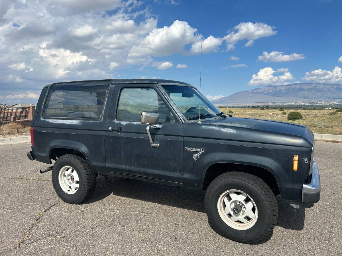 Ford-bronco-ii-1986-blue