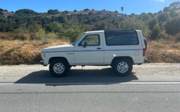 Ford-bronco-ii-1987-white-3