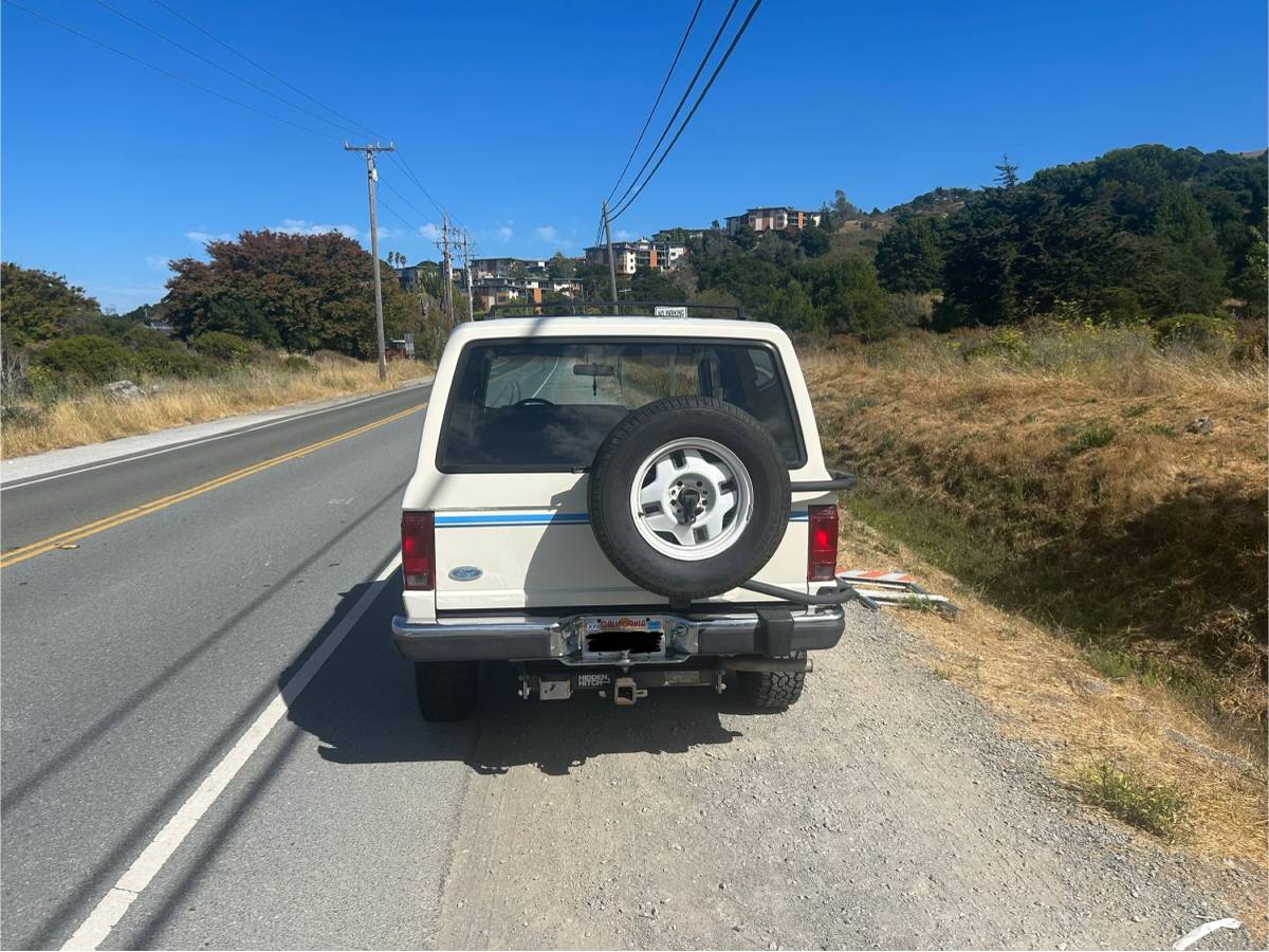 Ford-bronco-ii-1987-white-5