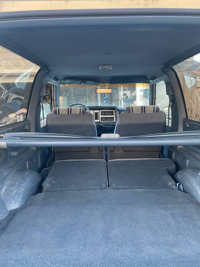 Ford-bronco-ii-1987-white-9