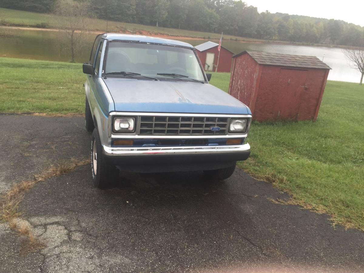 Ford-bronco-ii-1988-blue-1