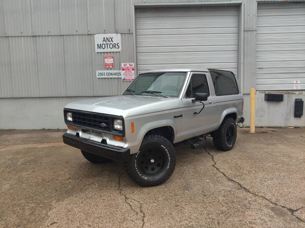 Ford-bronco-ii-1988-grey-11
