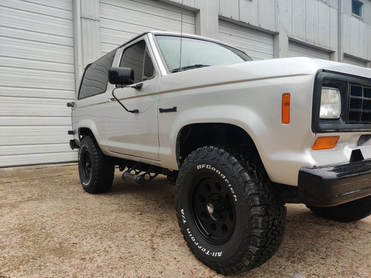 Ford-bronco-ii-1988-grey-31