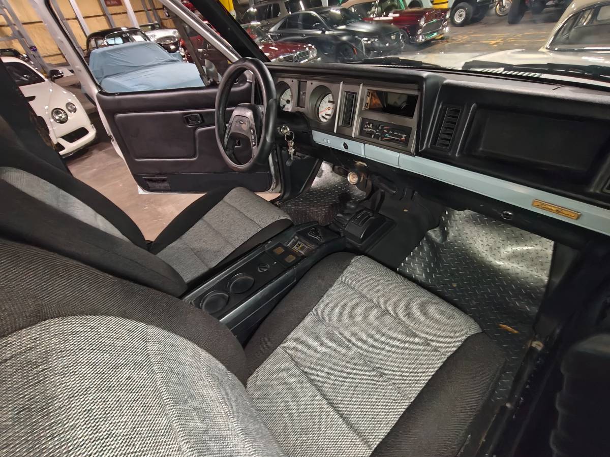 Ford-bronco-ii-1988-grey-8