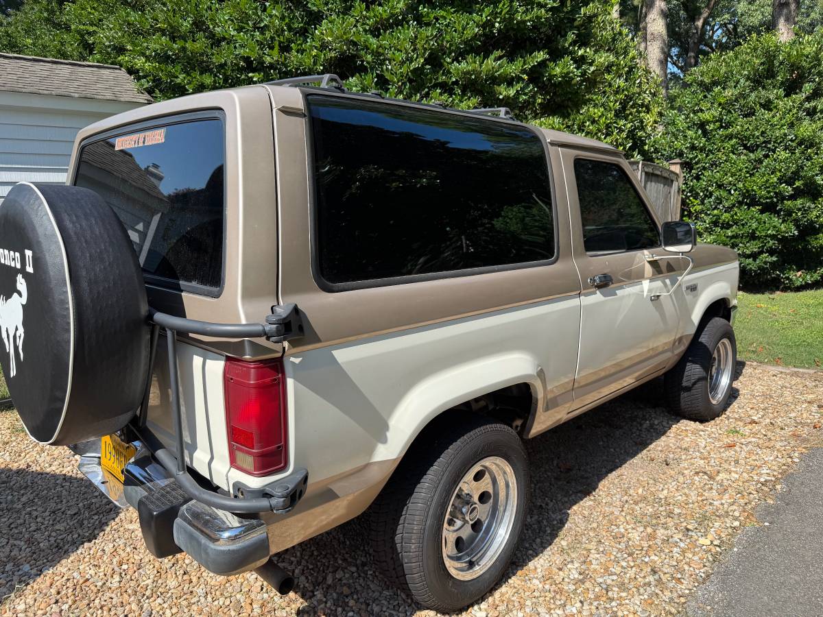Ford-bronco-ii-1990-white-1