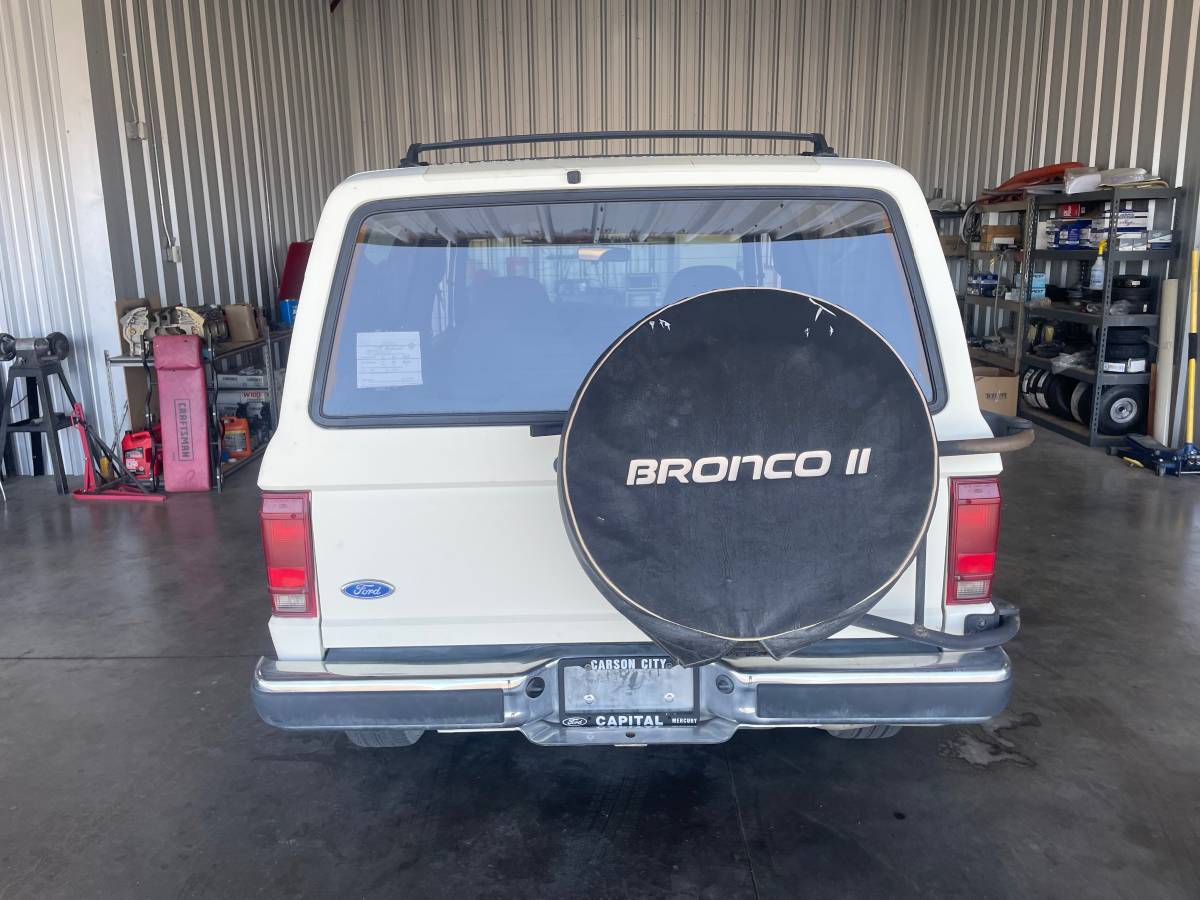 Ford-bronco-ii-1991-white