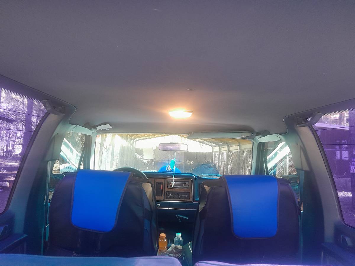 Ford-bronco-ii-4x4-1988-blue