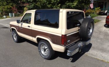 Ford-bronco-ii-xl-1984-custom-10