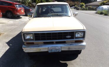 Ford-bronco-ii-xl-1984-custom-3