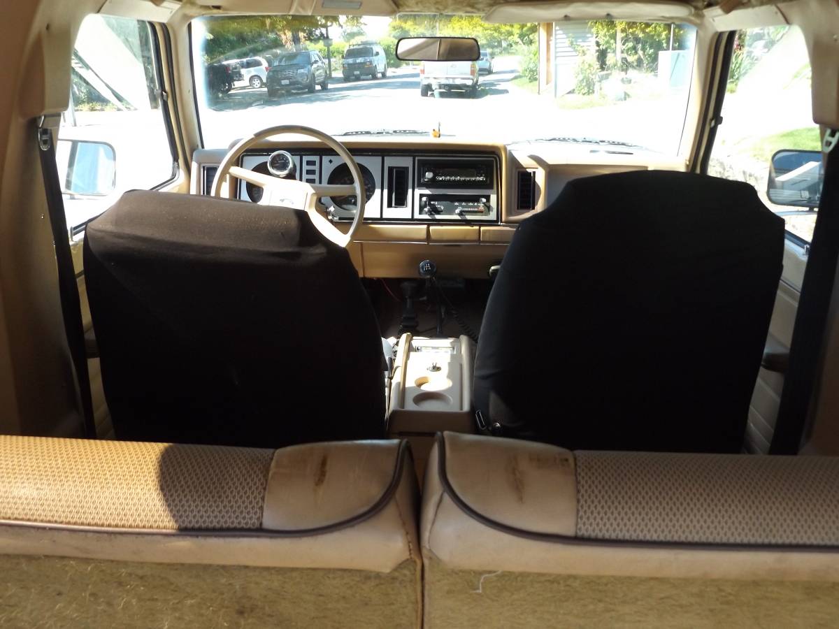 Ford-bronco-ii-xl-1984-custom-6