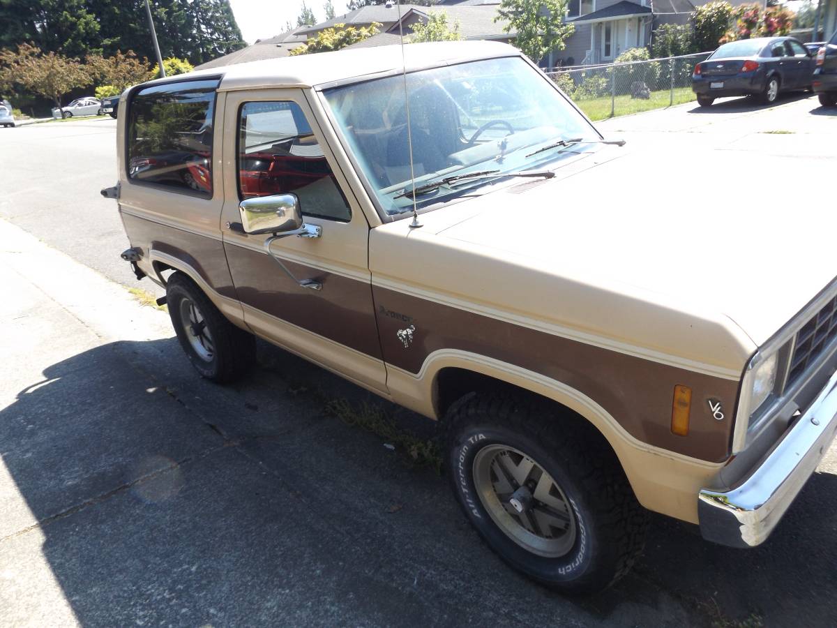 Ford-bronco-ii-xl-1984-custom